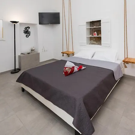 στην ωραία πλάκα 度假居 Plaka (Milos)